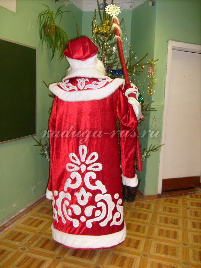 костюм Деда Мороза (вид сзади)