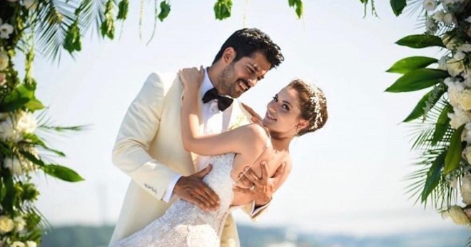 Звездная свадьба: Бурак Озчивит и Фахрие Эвджен обручились в Стамбуле