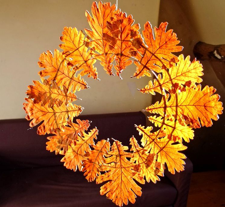 Какой декор сделать из осенних листьев